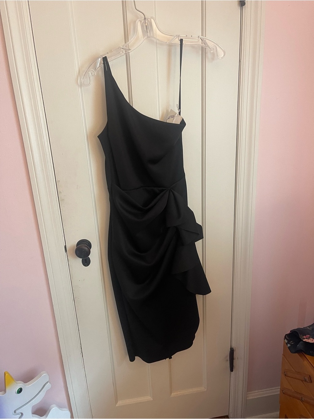 Black One-Shoulder Ruffled Cocktail Dress